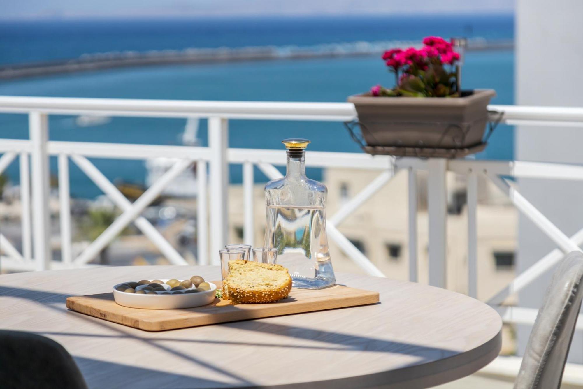 Chic, Downtown, Penthouse W Sundeck And Seaview Apartamento Iráclio Exterior foto
