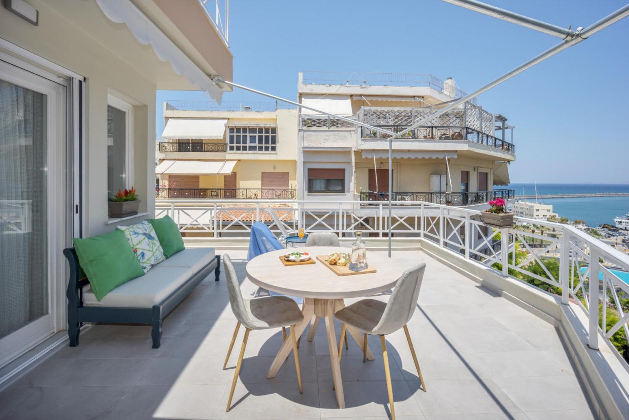 Chic, Downtown, Penthouse W Sundeck And Seaview Apartamento Iráclio Exterior foto