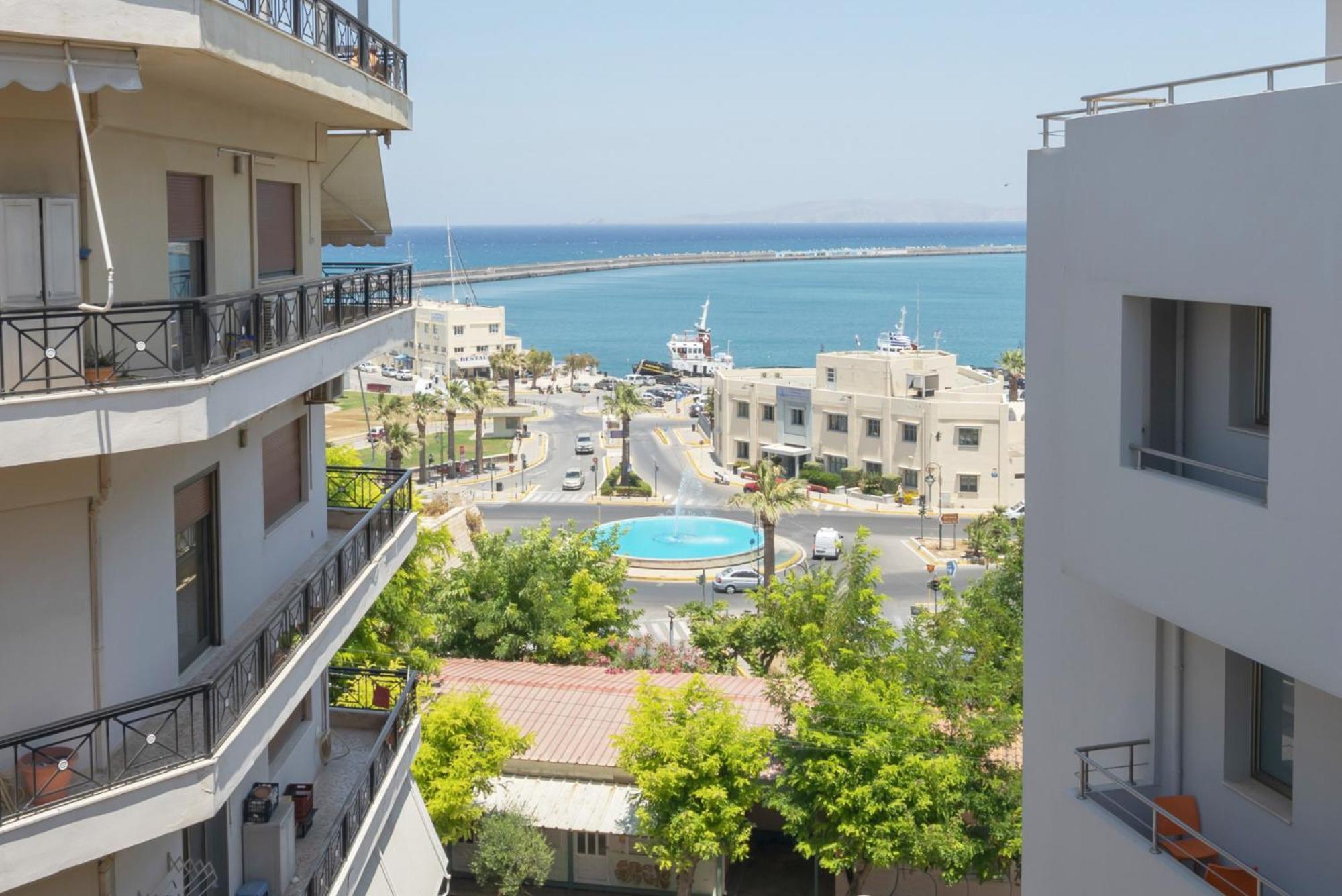 Chic, Downtown, Penthouse W Sundeck And Seaview Apartamento Iráclio Exterior foto